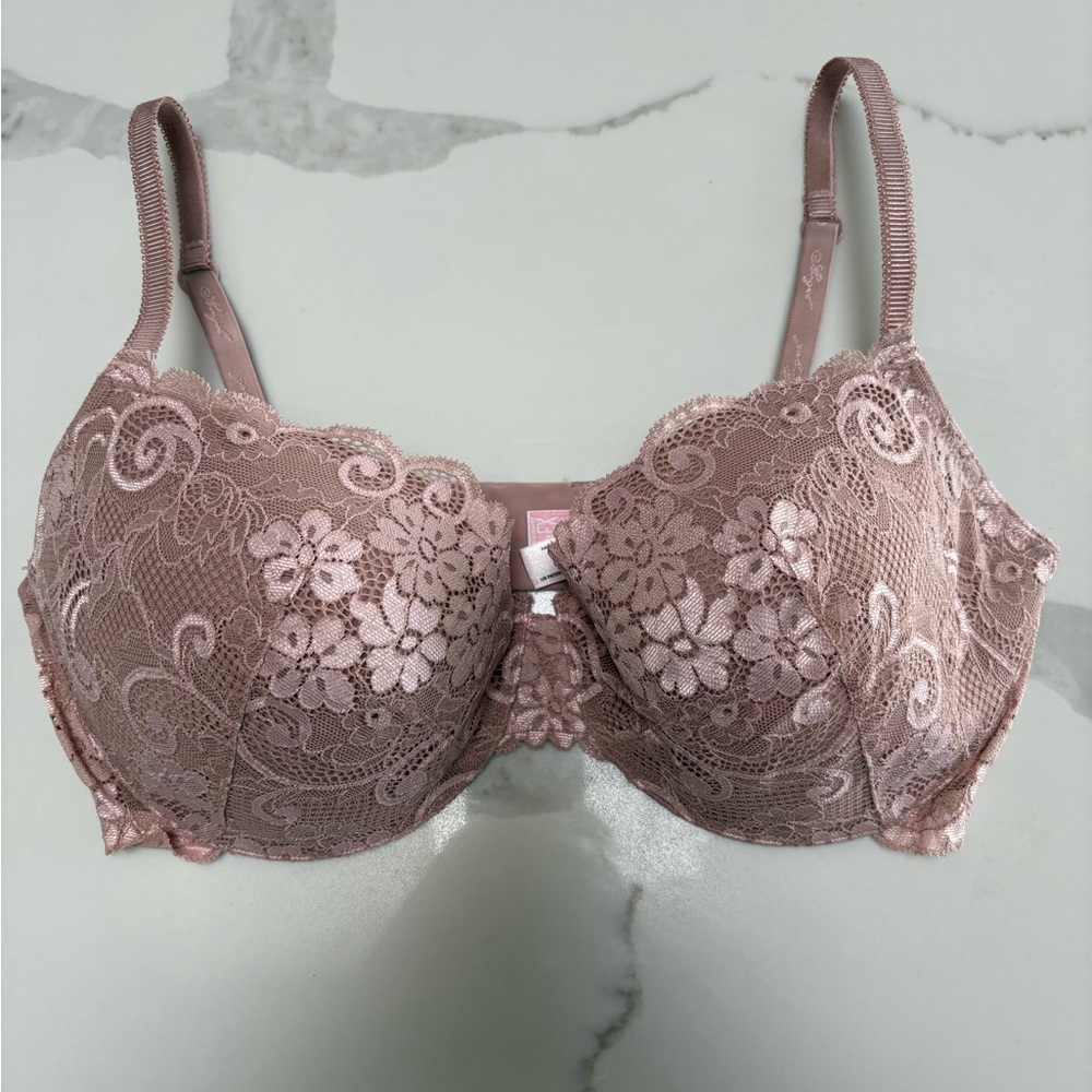 Victoria's Secret Lace Underwire Bra